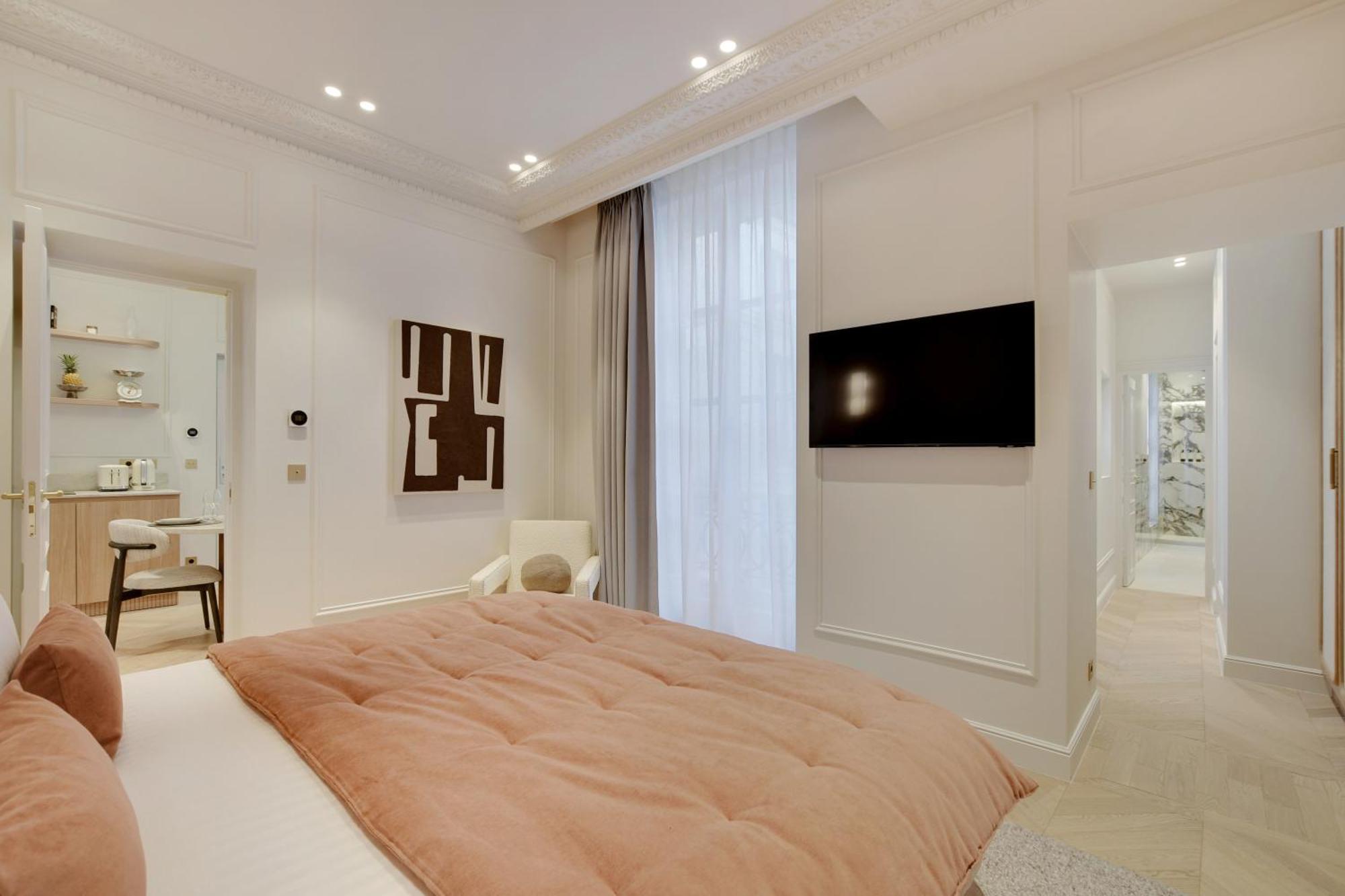 Appartement Maison Galante's With Services In Louvre - Rue Des Dechargeurs Parijs