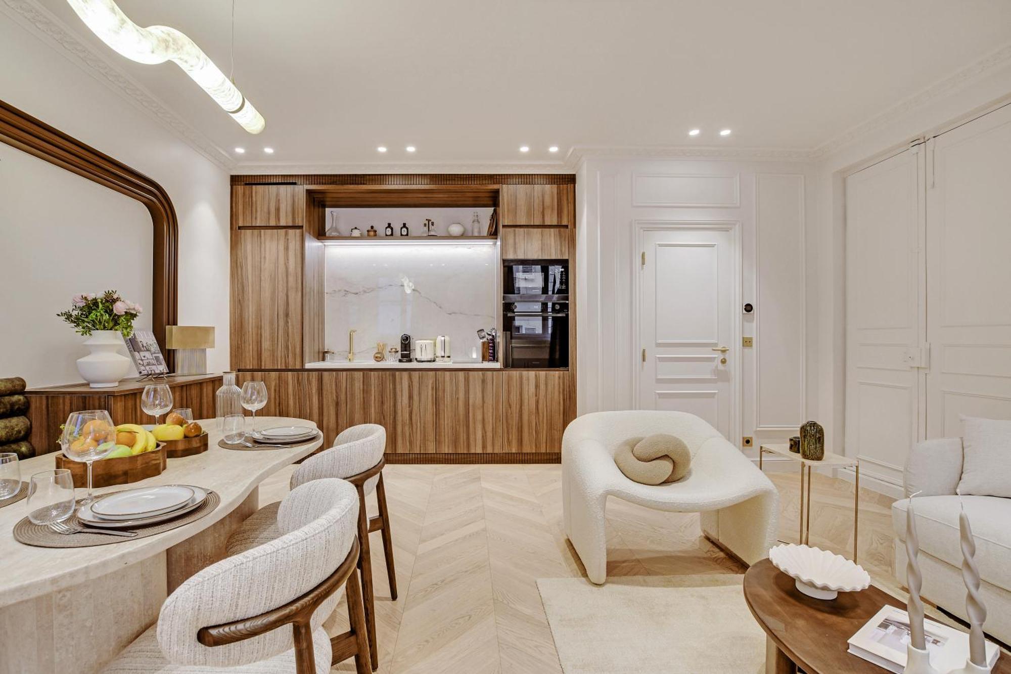 Maison Galante's With Services In Louvre - Rue Des Dechargeurs Parijs